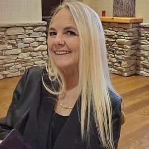 Meet your Posher, Katherine